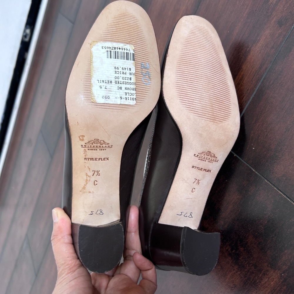 NWOB Vintage Bally Locle Style Flex Leather Pumps Women 7.5C  Quiet Luxury - Picture 7 of 9